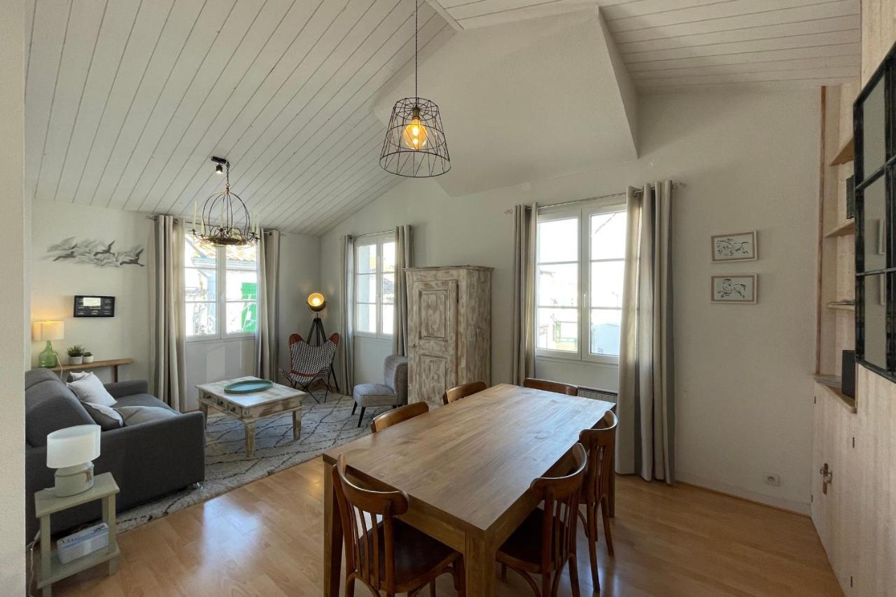 Very Bright Nest With Terrace In The Village La Flotte Exteriör bild