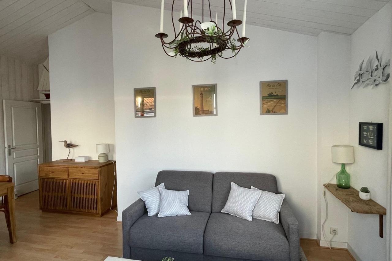Very Bright Nest With Terrace In The Village La Flotte Exteriör bild